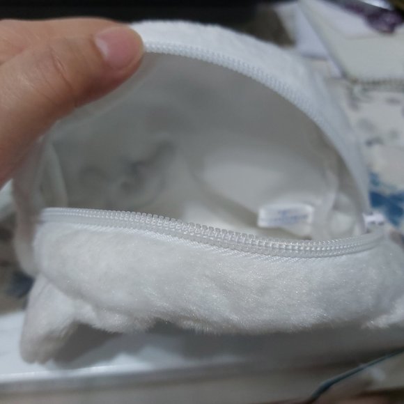 Soft Furry White Sanrio Cinnamoroll Pouch Mini Purse Bag Made In Japan - Picture 6 of 8